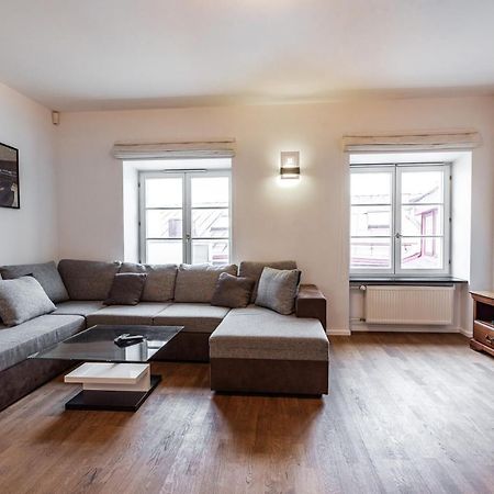 Airhome - Raekoja Plats Tallinn Buitenkant foto