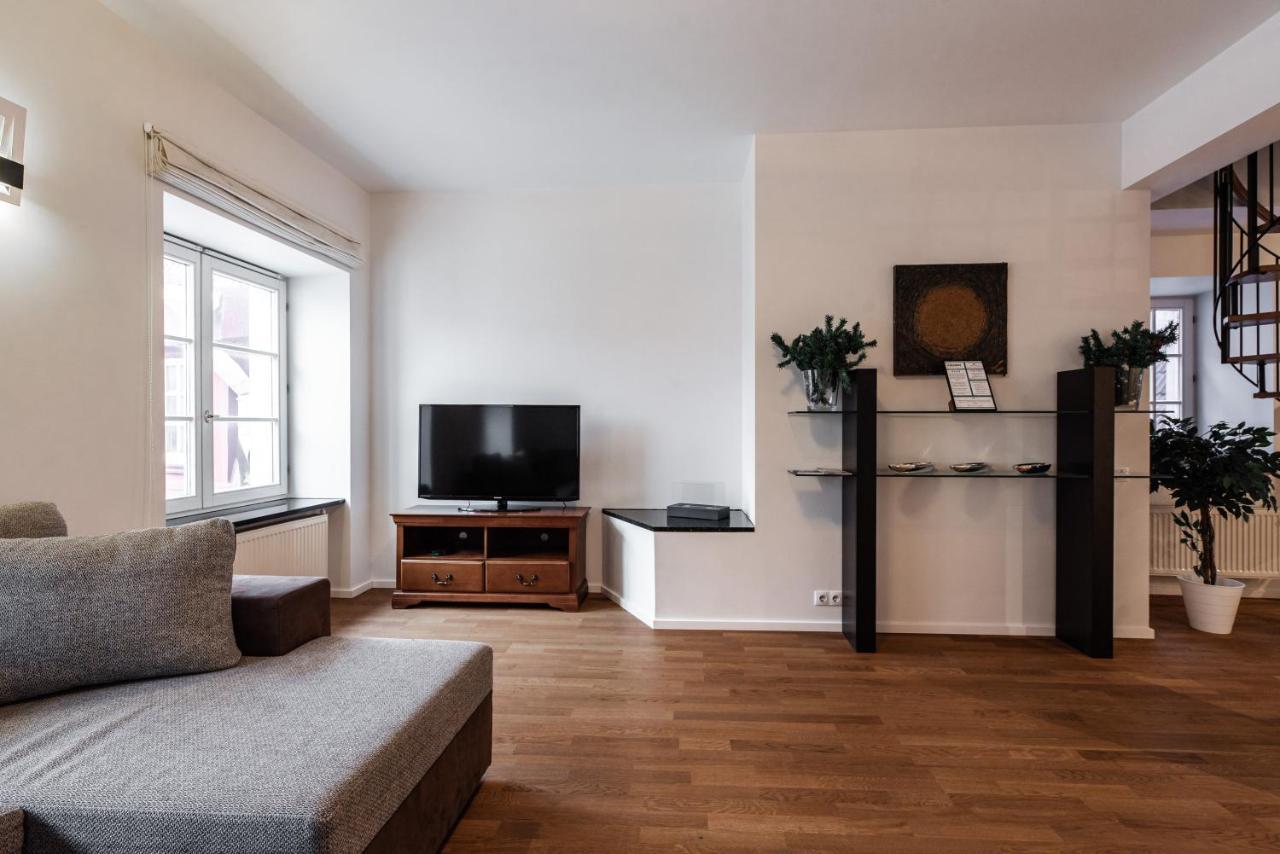Airhome - Raekoja Plats Tallinn Buitenkant foto