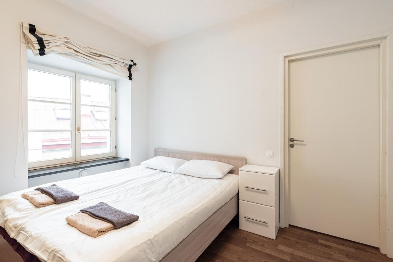 Airhome - Raekoja Plats Tallinn Buitenkant foto