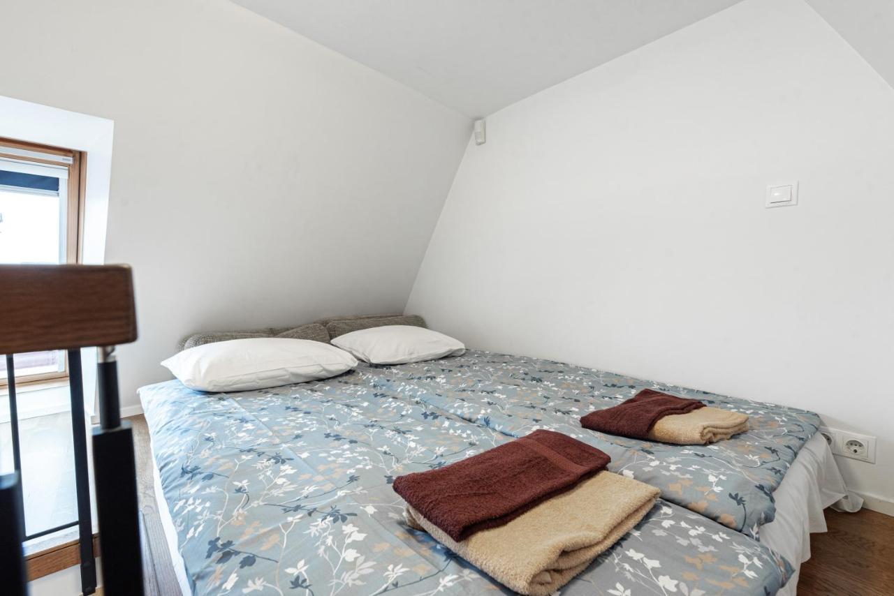 Airhome - Raekoja Plats Tallinn Buitenkant foto