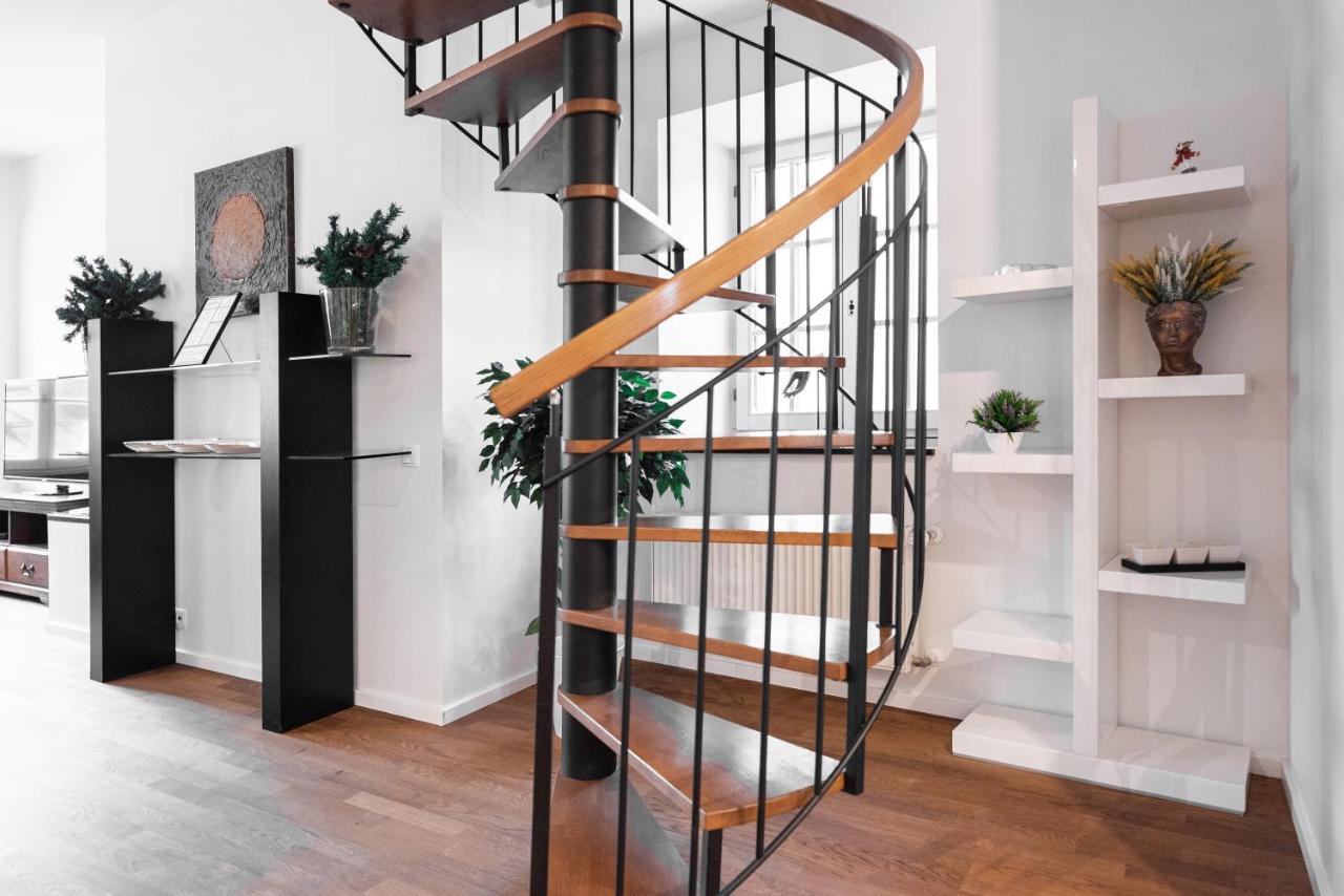 Airhome - Raekoja Plats Tallinn Buitenkant foto